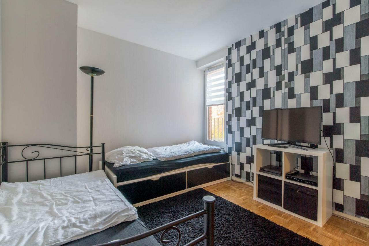 Private Rooms Near Exhibition Center Ганновер Экстерьер фото